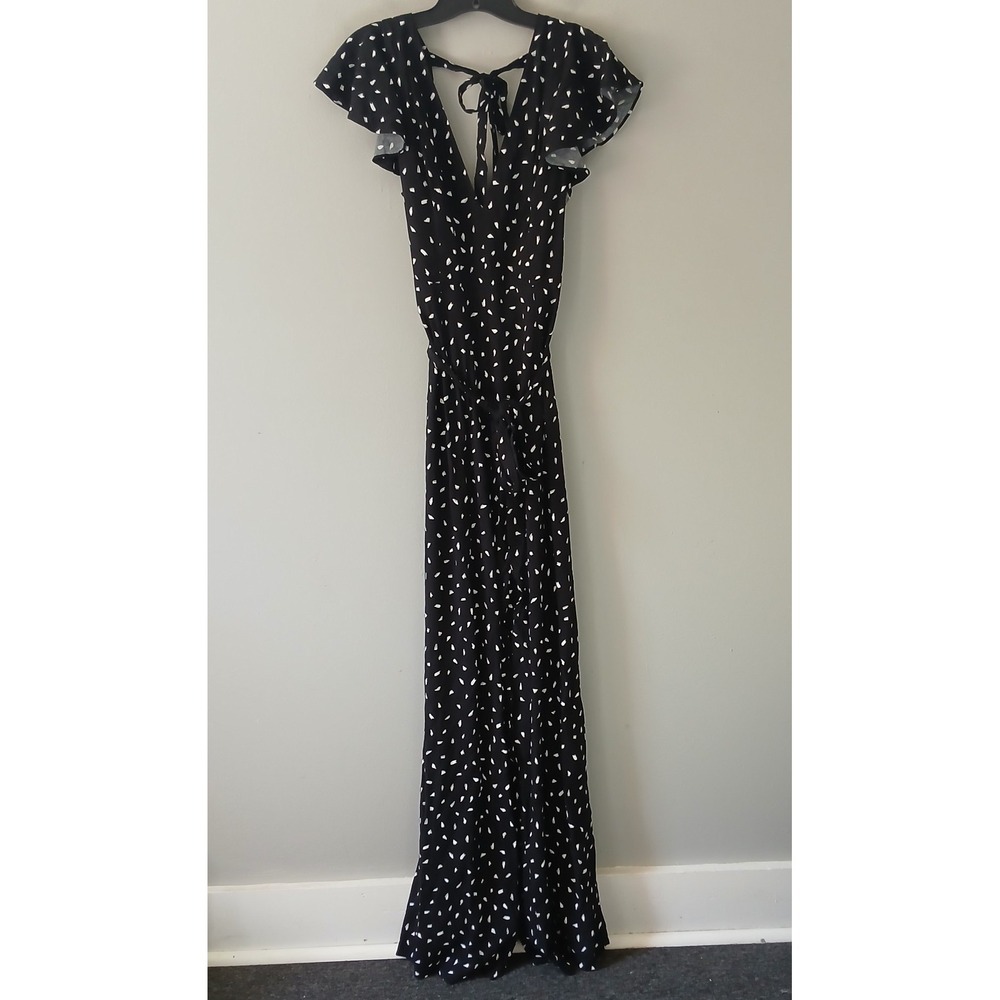 Lulu's Women's Size Medium Chic Black and White Print Backless Jumpsuit NWT!!!‎